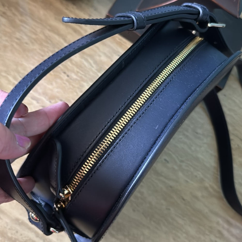 New APC navy blue half moon bag - Picture 8 of 12